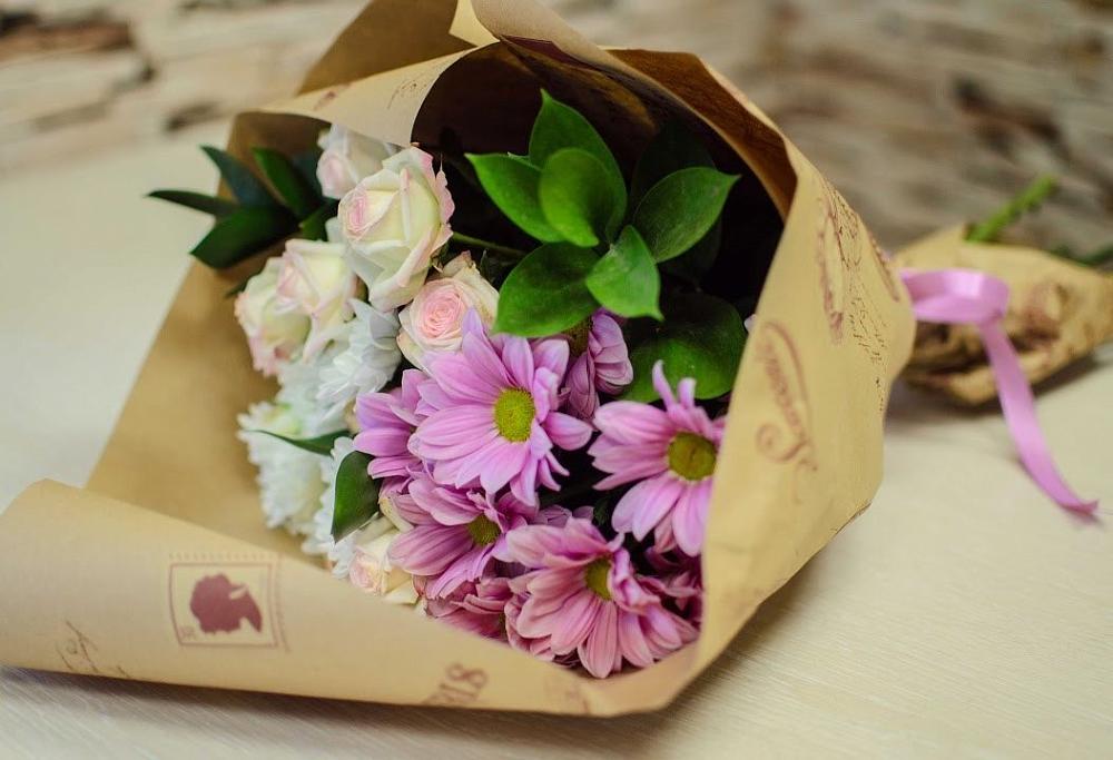 Букет цветов из: Розы и Хризантемы в Николо-Урюпино