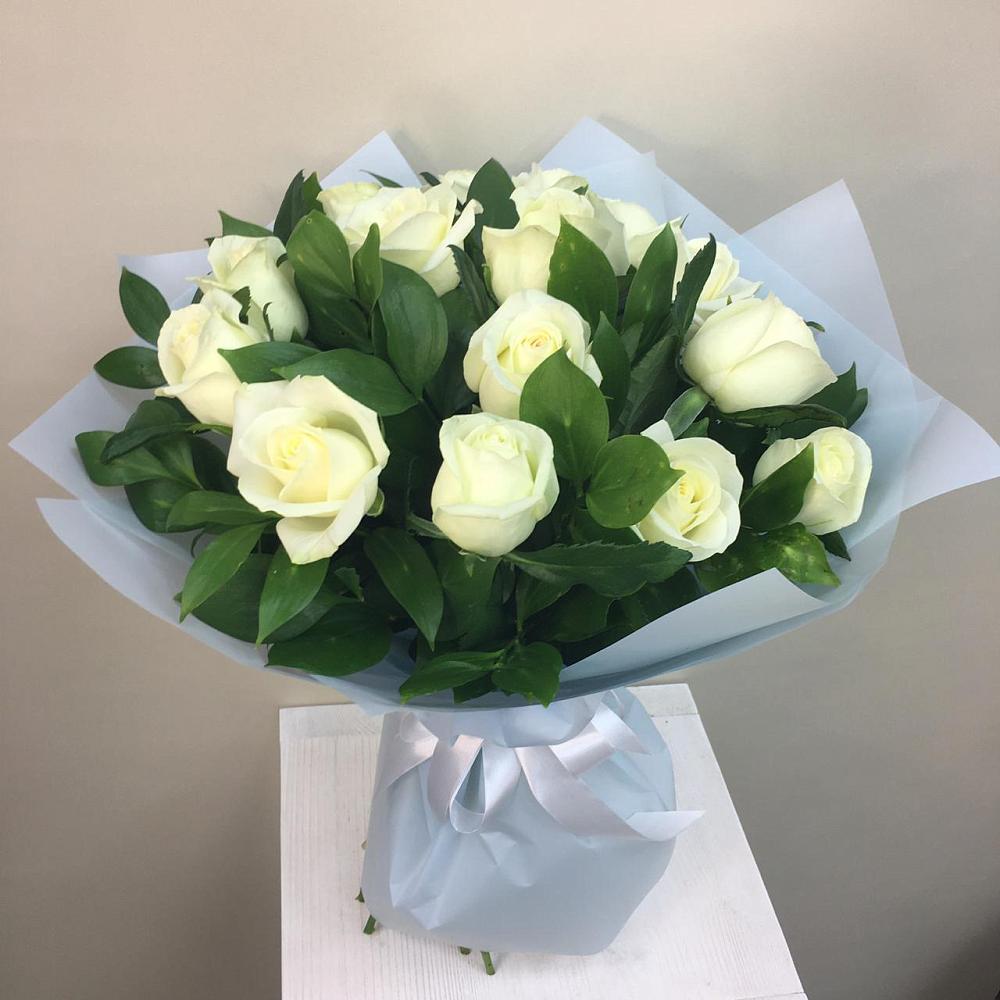 Букет 15 Белых роз Проуд в Николо-Урюпино