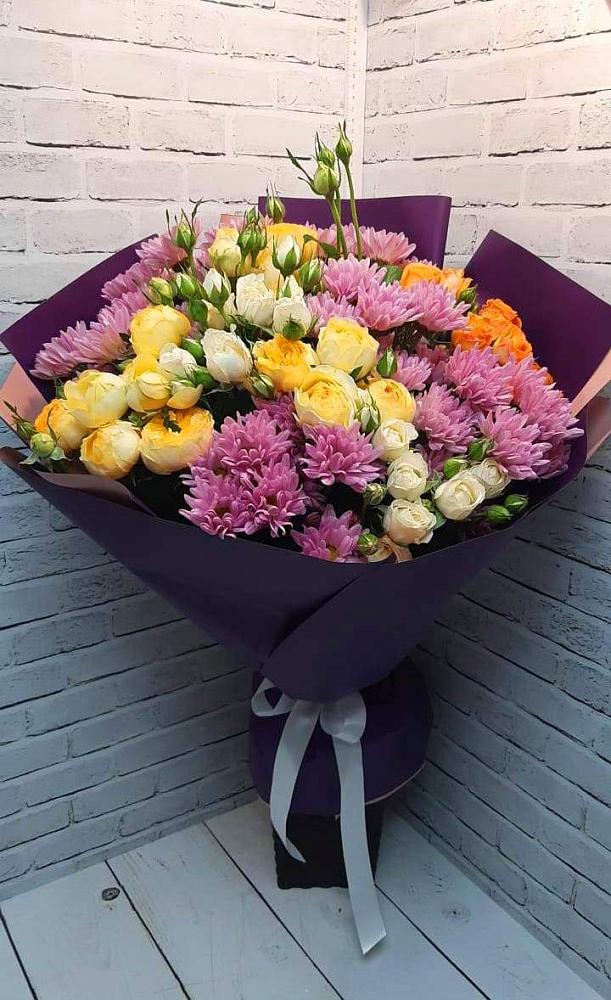 Букет цветов из: Хризантемы и Розы в Николо-Урюпино