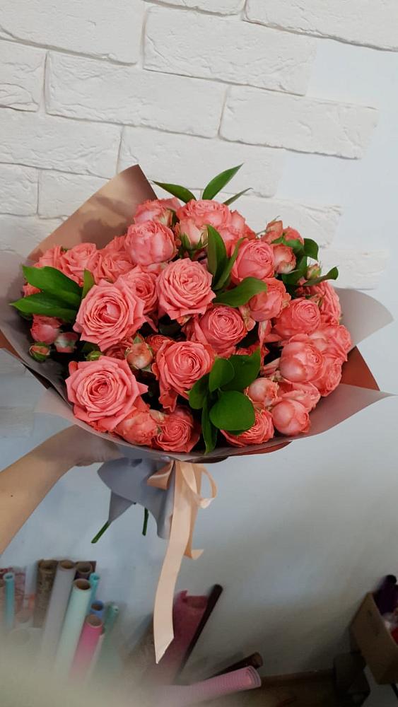 Букет цветов из: Розы в Николо-Урюпино