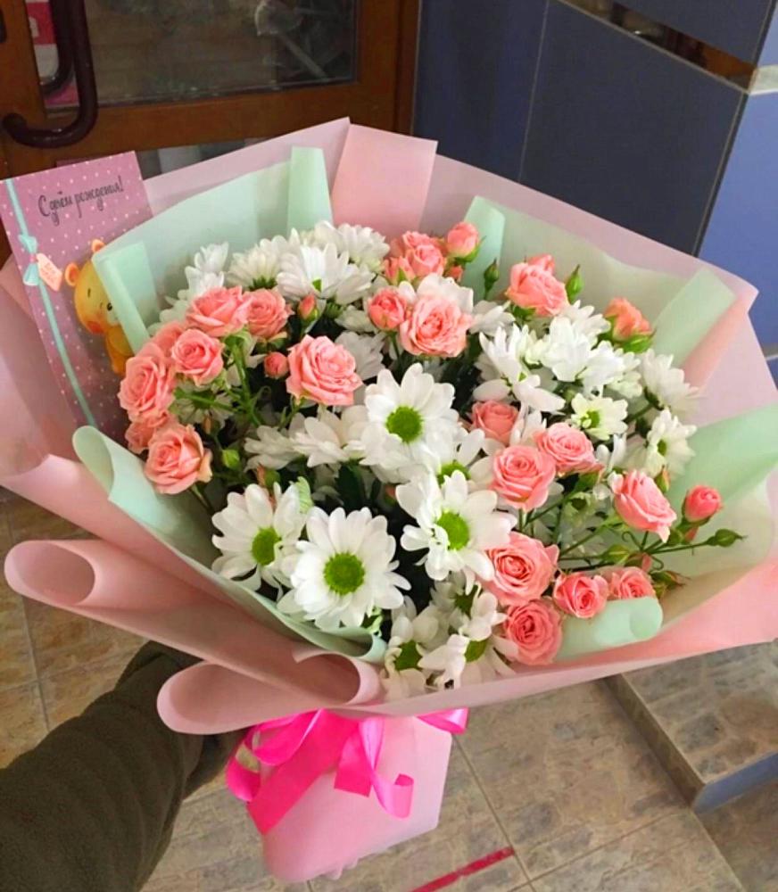 Букет цветов из: Розы и Хризантемы в Николо-Урюпино