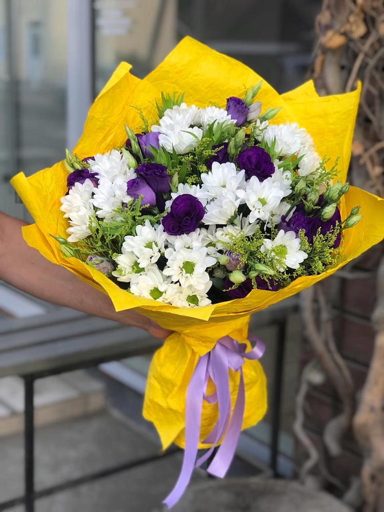 Букет цветов из: Ирисы, Хризантемы и Ромашки в Николо-Урюпино