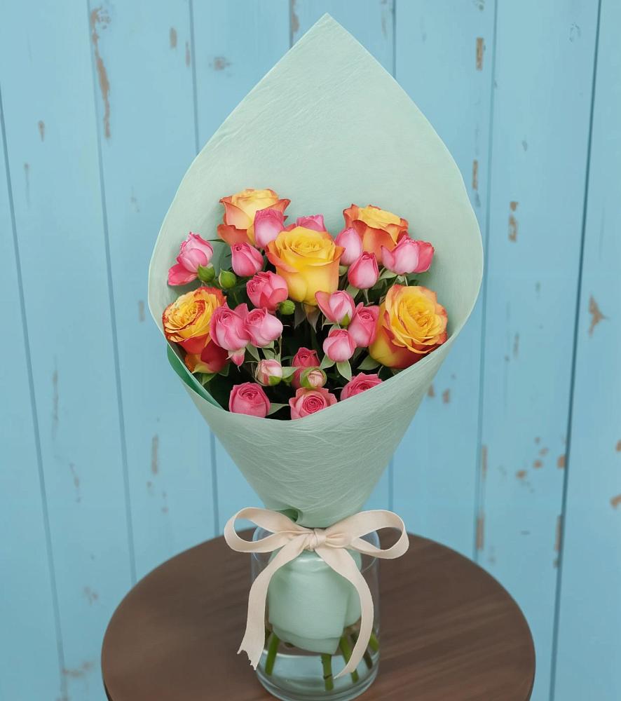 Букет цветов из: Розы в Николо-Урюпино