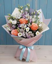 Букет цветов из:  Лизиантусы, Розы, Альстромерии и Гипсофила в Николо-Урюпино