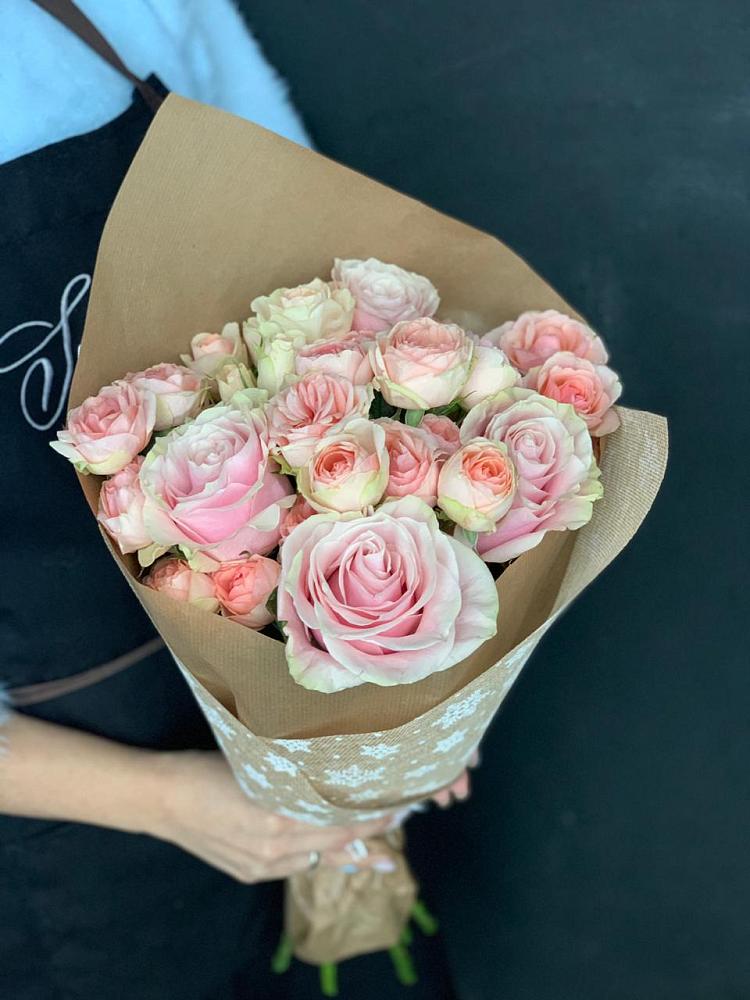 Букет цветов из: Хризантемы и Розы в Николо-Урюпино