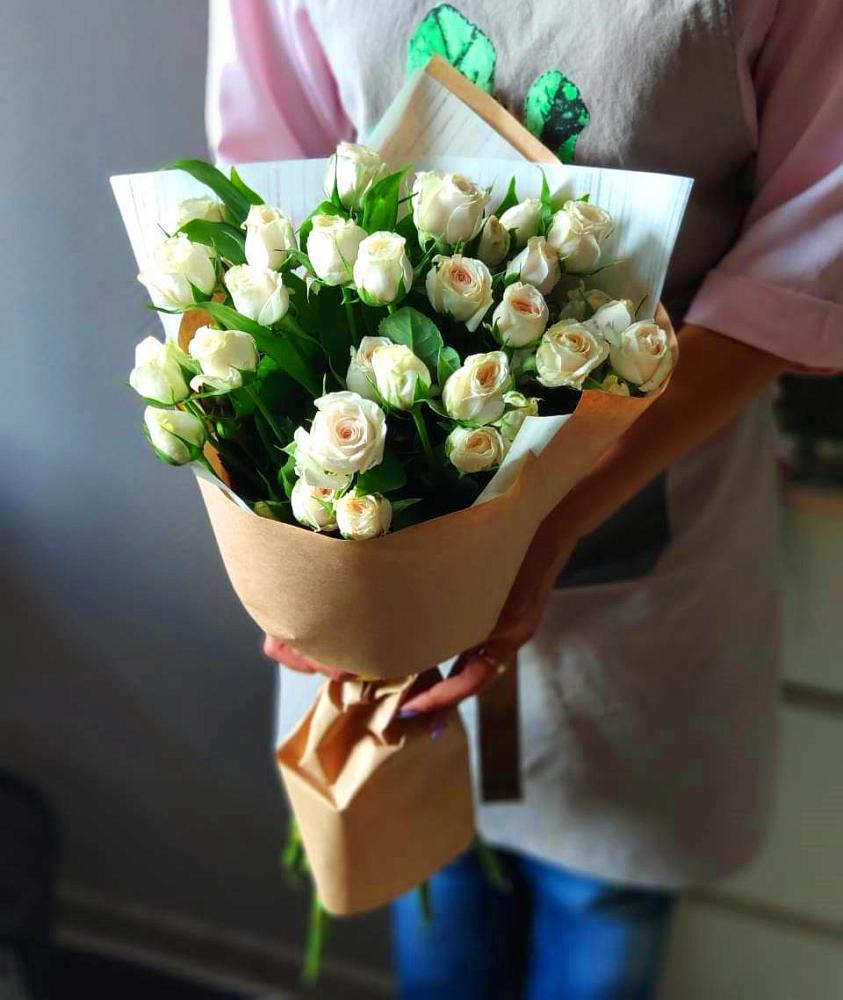 Букет цветов из: Розы в Николо-Урюпино