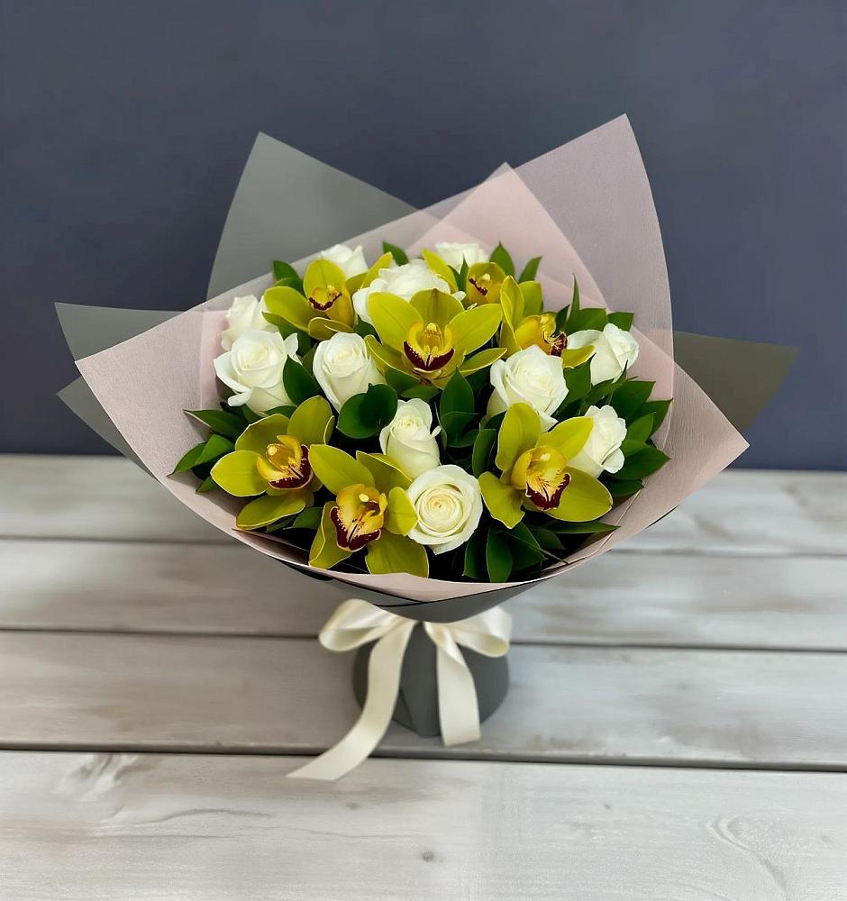 Букет цветов из: Орхидеи и Розы в Николо-Урюпино