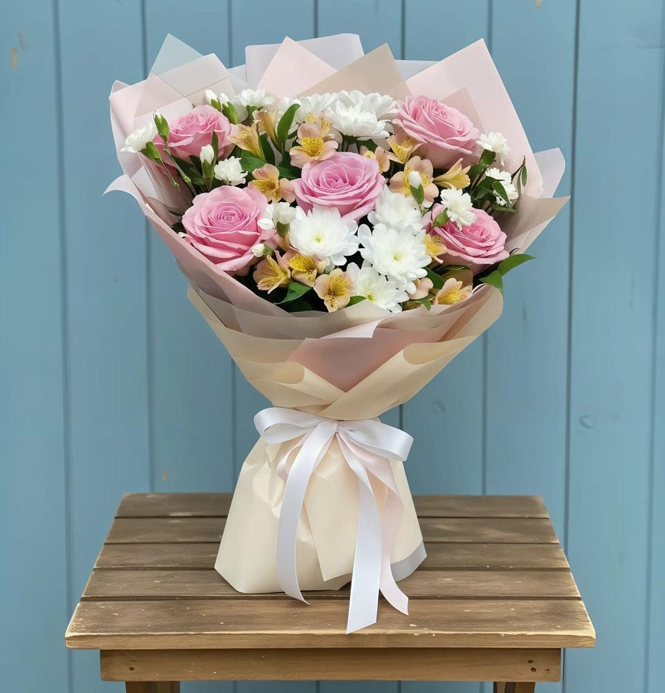 Букет цветов из: Гвоздики, Орхидеи и Розы в Николо-Урюпино