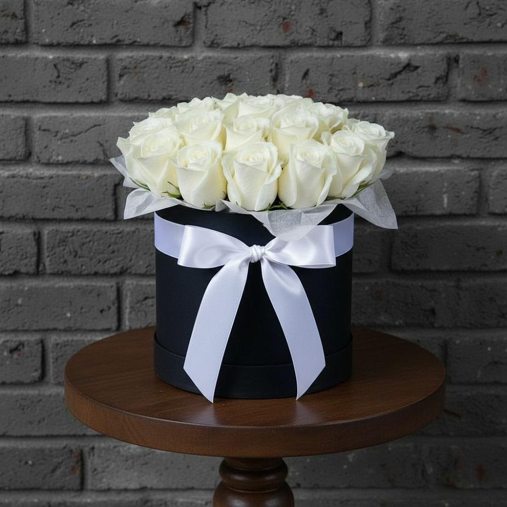 Цветочная композиция из Розы в шляпной коробке в Николо-Урюпино